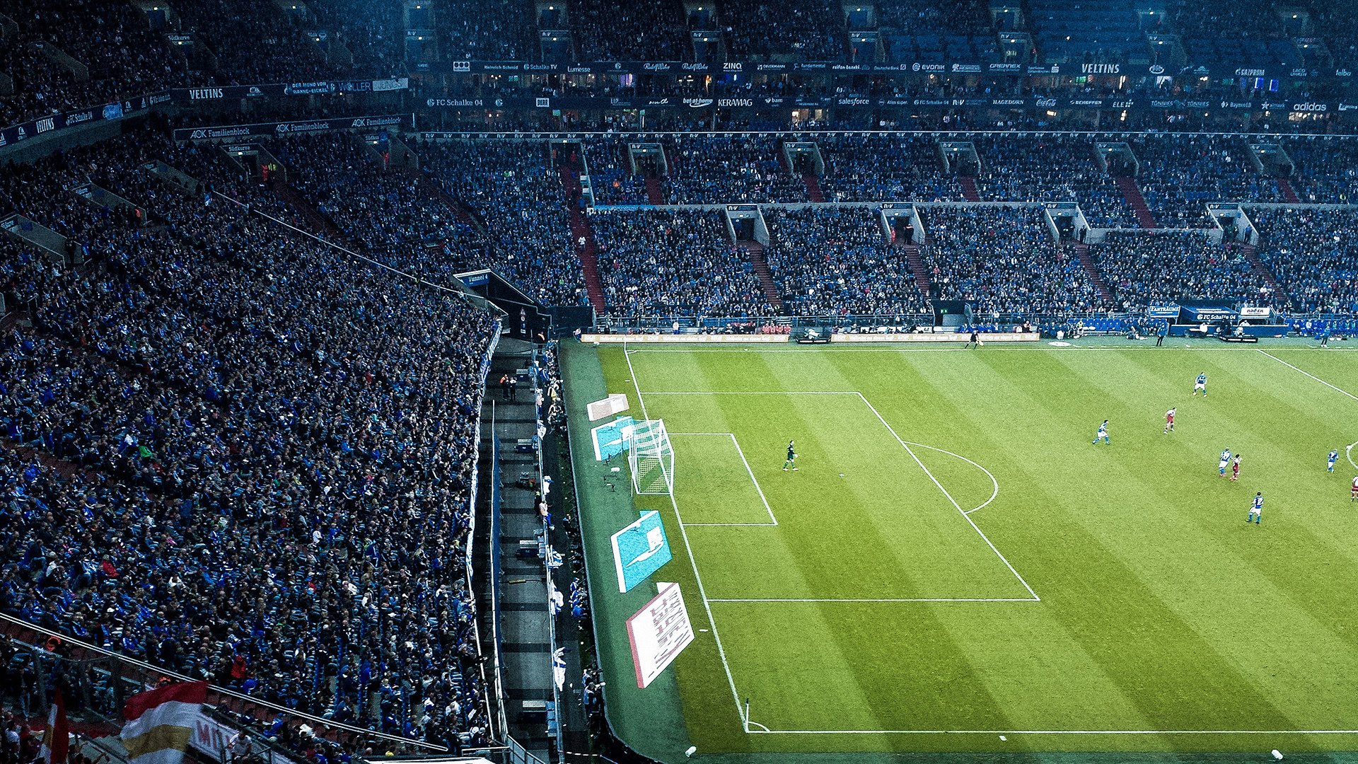 九游体育网址-2026世界杯：各国足球队集训营紧锣密鼓，为比赛冲刺，足球俱乐部世界杯